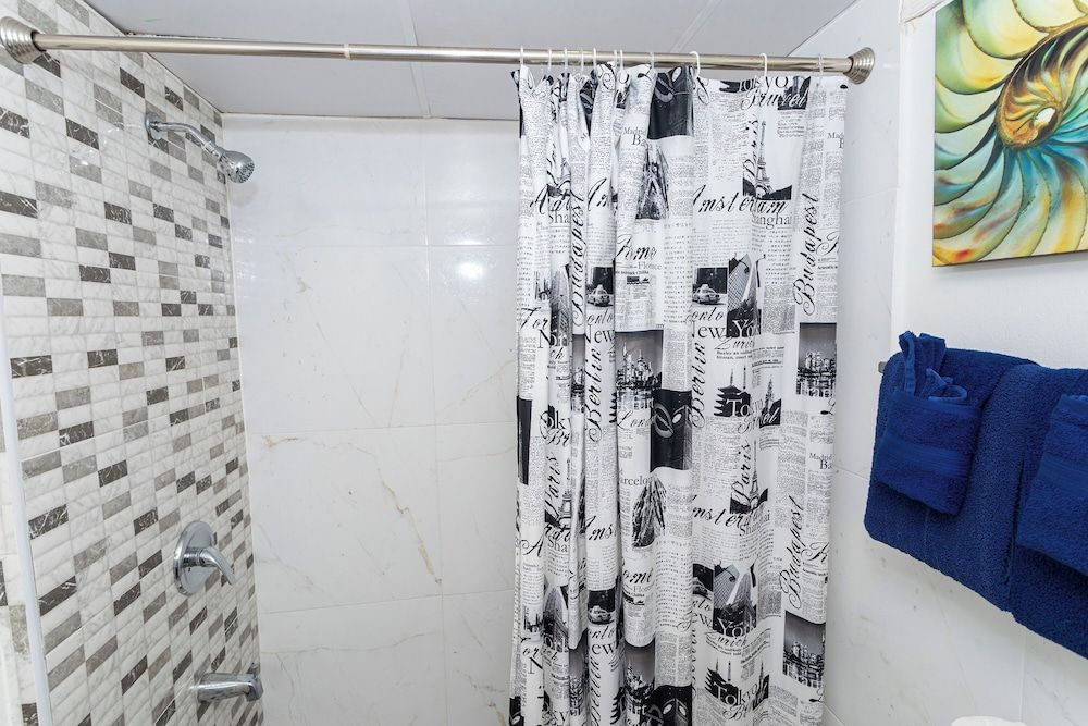 Montego Bay Club Apartments Deluxe Studio, Multiple Beds, Ocean View 104