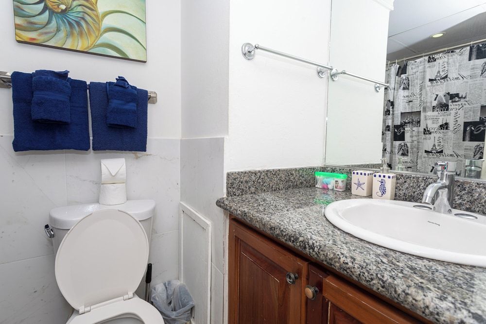 Montego Bay Club Apartments Deluxe Studio, Multiple Beds, Ocean View 108