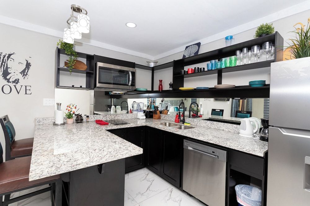 Montego Bay Club Apartments Deluxe Studio, Multiple Beds, Ocean View 30