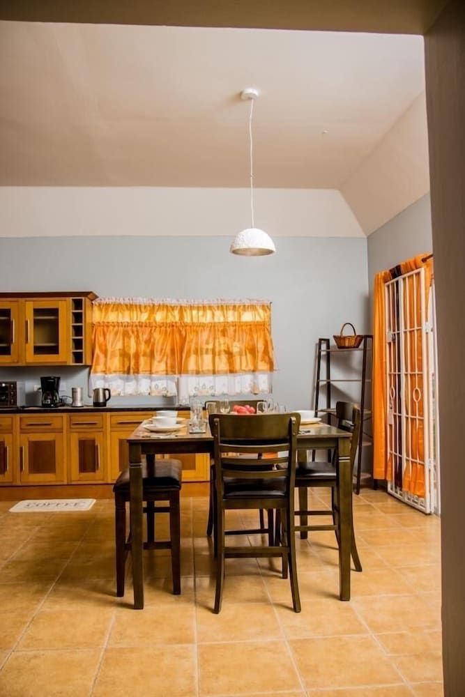 Villa Solstice Luxury 4 Bedroom Family Villa 9