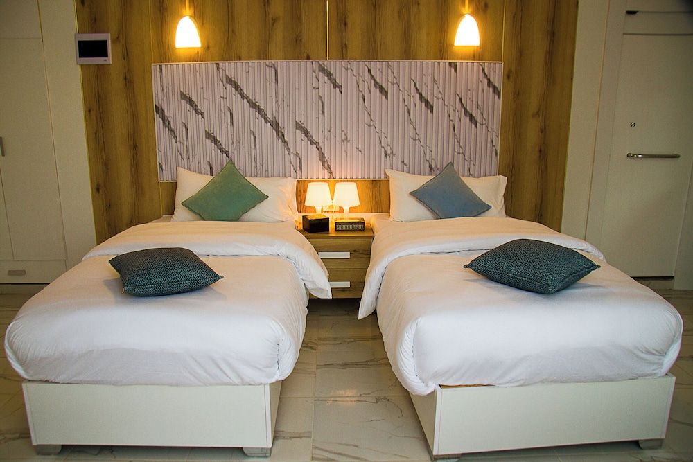 Desert Season Camp Luxury Twin Room 3