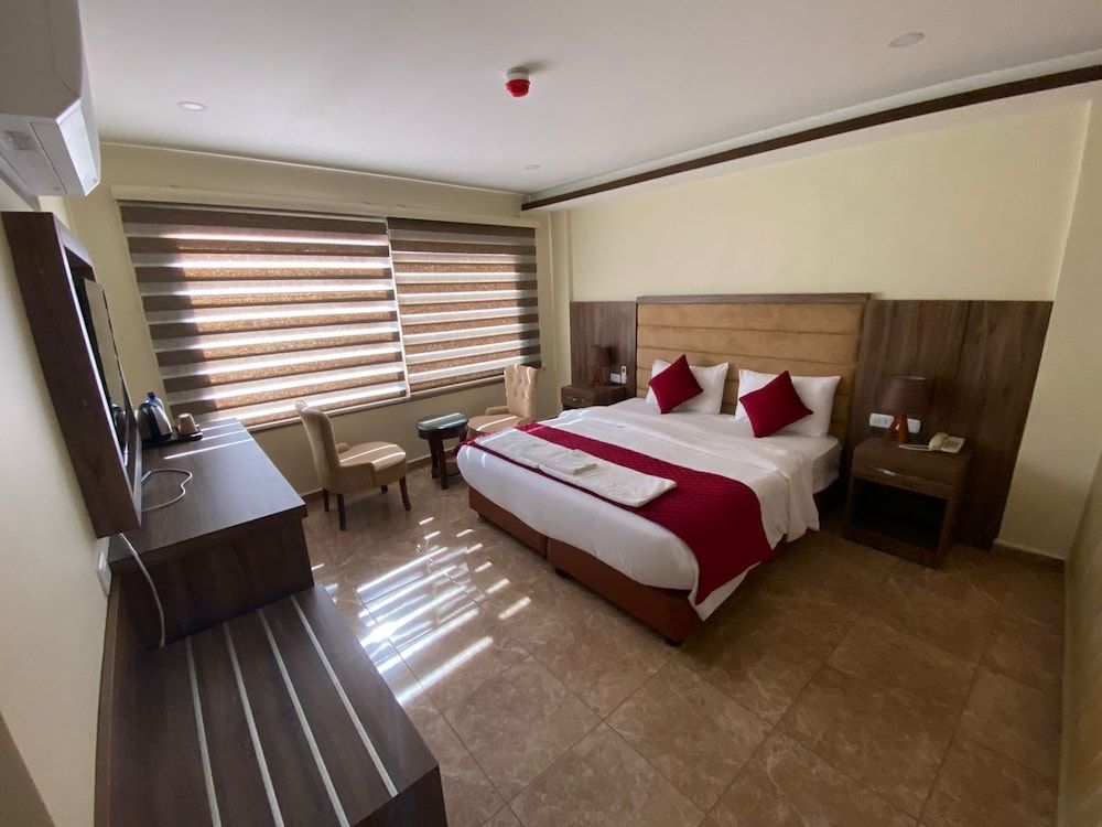 Sunset hotel Twin Room, City View 12