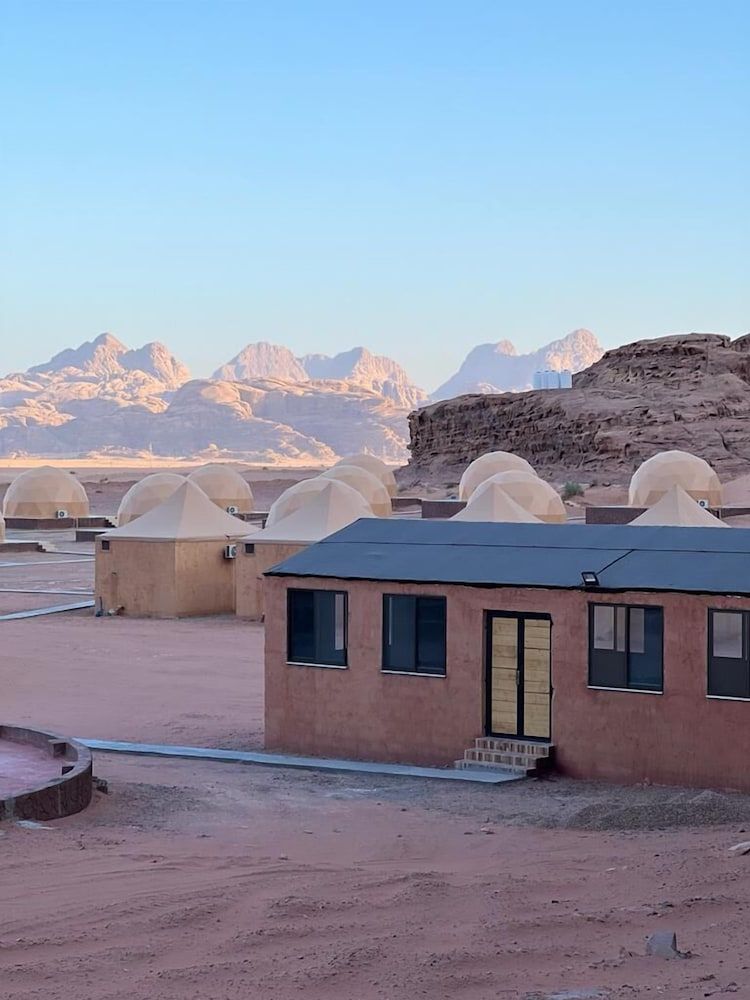 Star Wars Wadi Rum Panoramic Tent 3