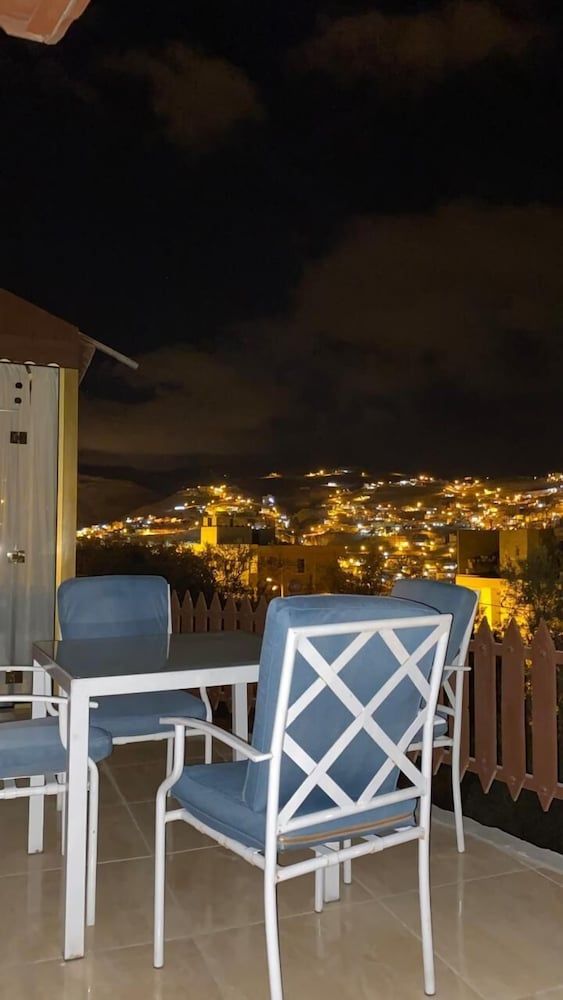 Eighth Wonders Hotel Deluxe Room, Patio 7