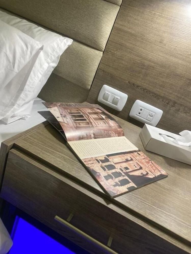 Petra Oleander Hotel Double Room, Garden View 2