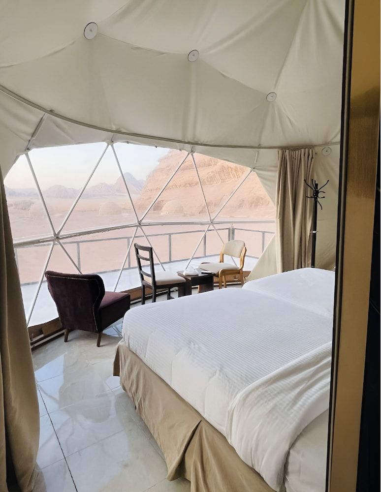 Luxury Wadi Rum Camp Luxury Double or Twin Room, Mountain View 4