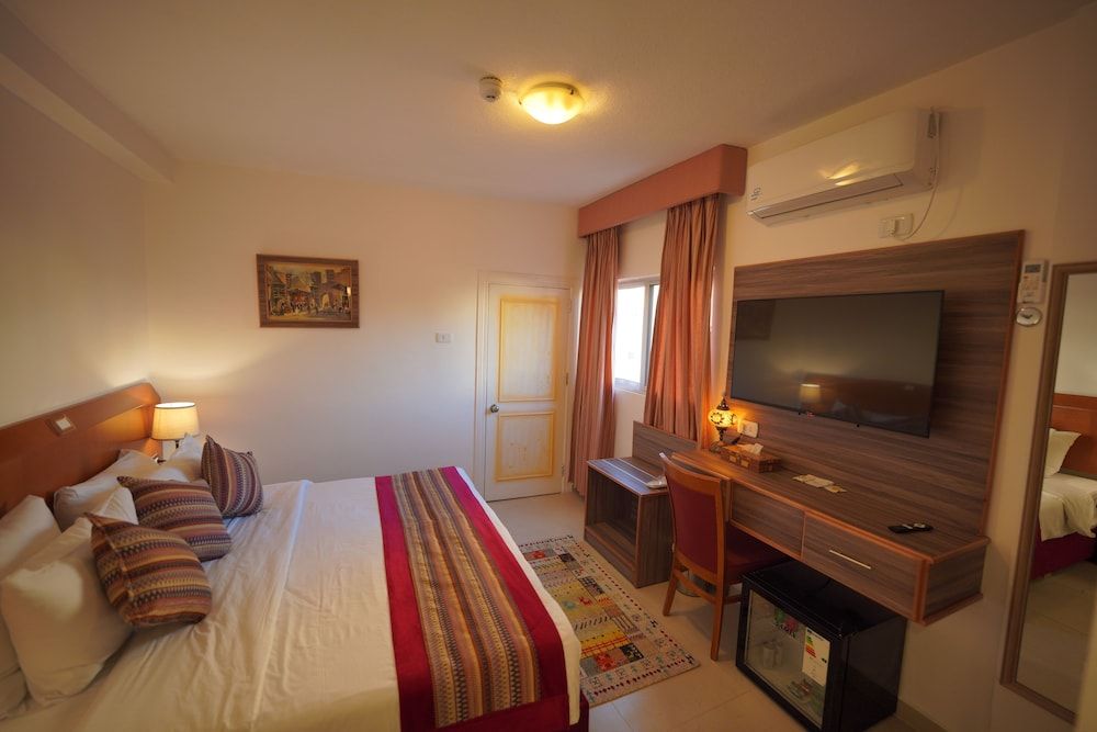 Petra Plaza Hotel Basic Double or Twin Room 7