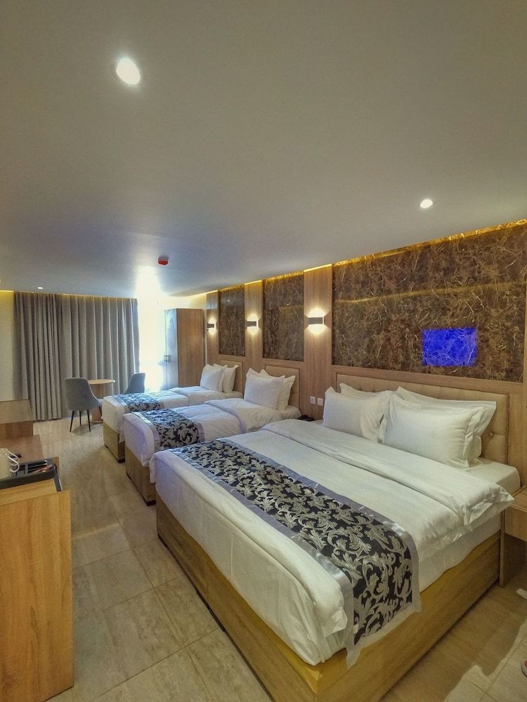 Grand Season hotel Classic Quadruple Room, City View 3