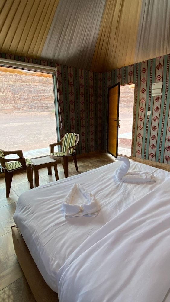 Moon life in Wadi Rum Deluxe Double Room, Balcony, Mountain View 4