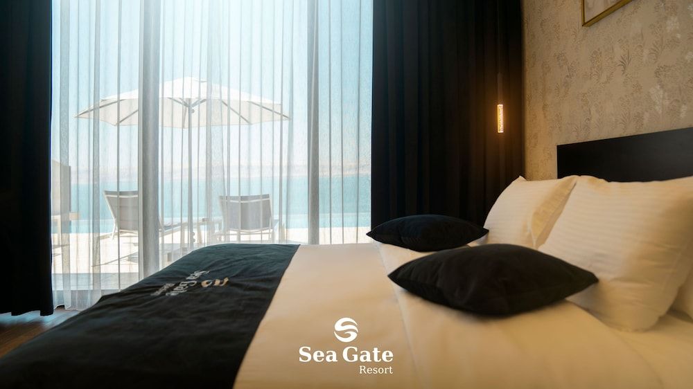 Sea Gate Resort Luxury Apartment, 2 Bedrooms, Sea View 2