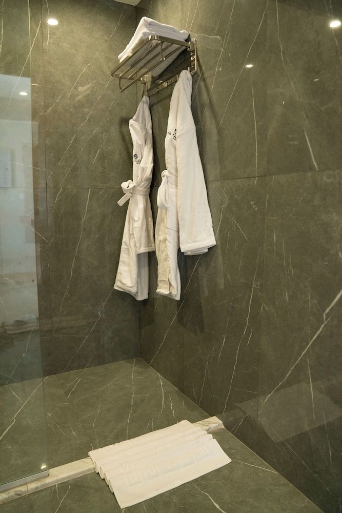 Sea Gate Resort Luxury Apartment, 2 Bedrooms, Sea View 3