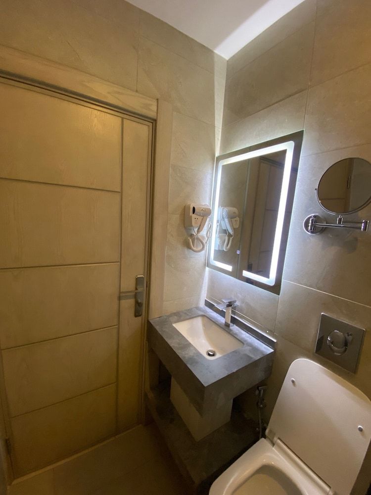 Petra Karam Hotel Deluxe Double or Twin Room, City View 35