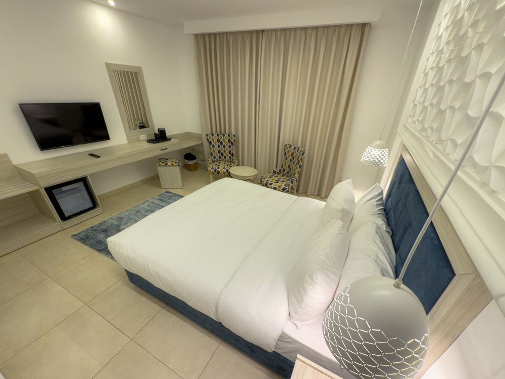 Petra Karam Hotel Deluxe Double or Twin Room, City View 16