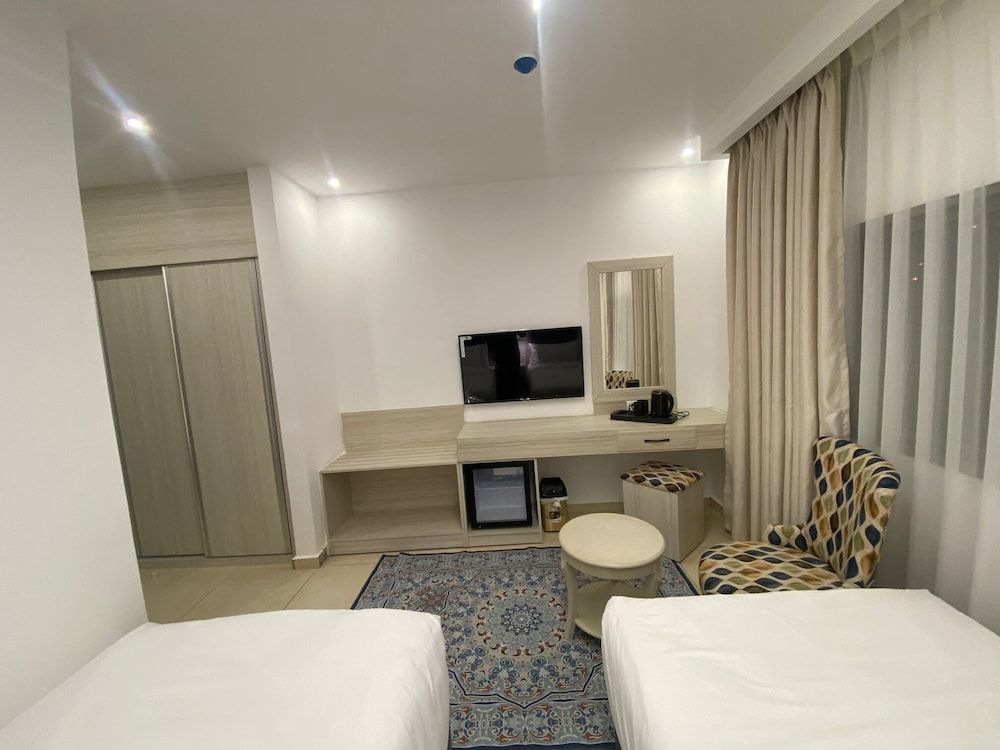 Petra Karam Hotel Deluxe Double or Twin Room, City View 9