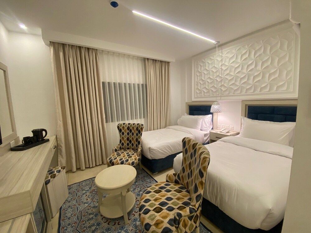 Petra Karam Hotel Deluxe Double or Twin Room, City View 8