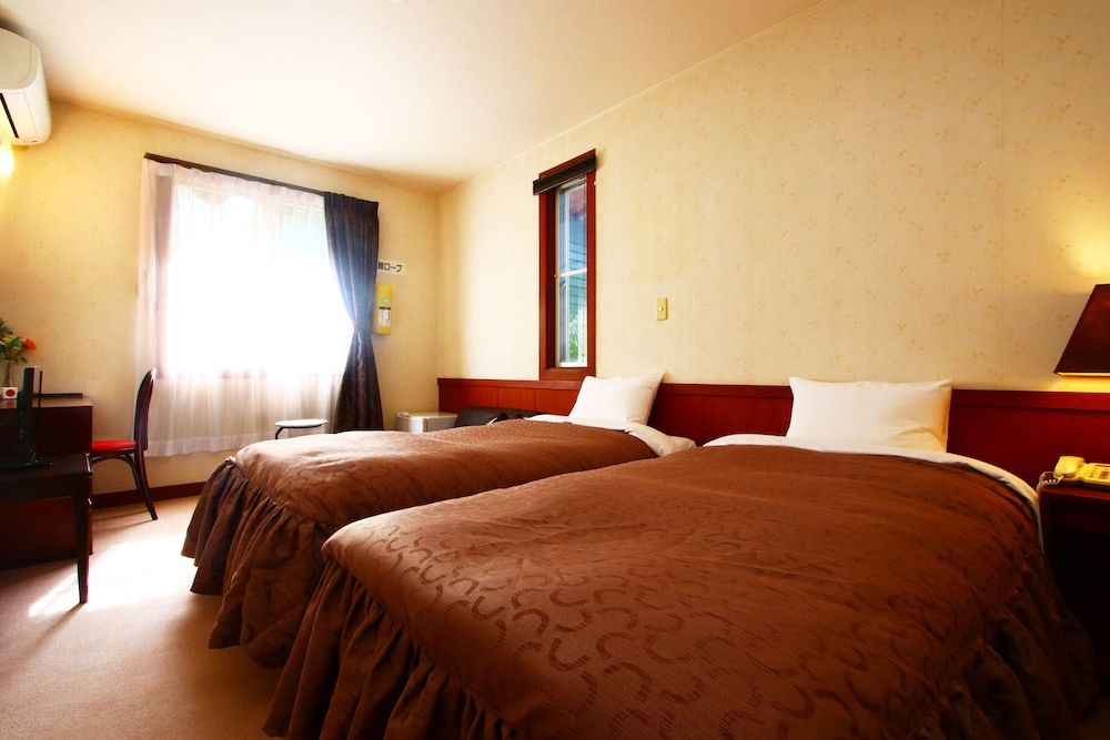Basic Twin Room