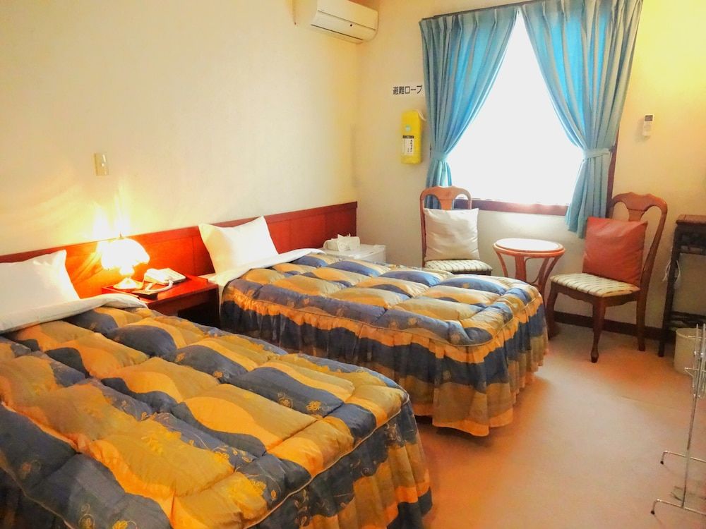 Basic Twin Room