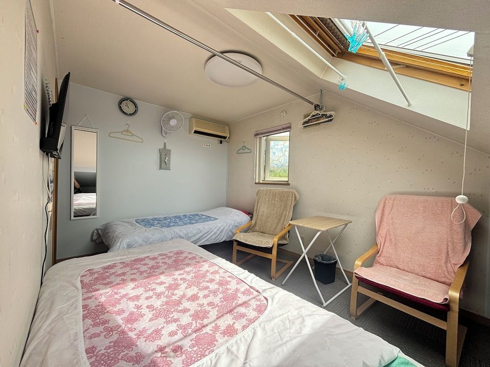 Guest House MOMO Economy Twin Room, Non Smoking (203) 3