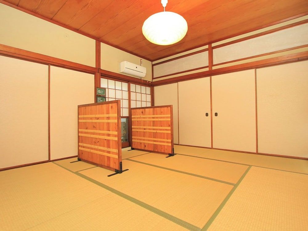 Shared Dormitory, Women only, Non Smoking (20 sqm)