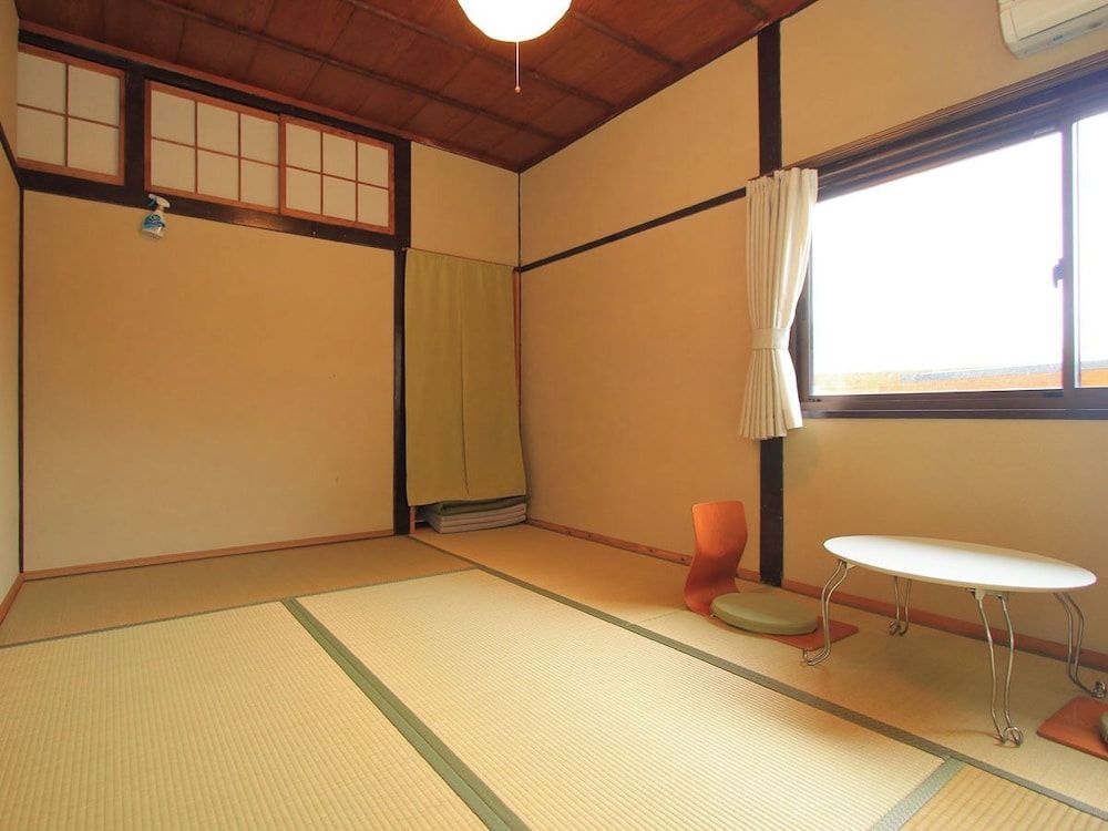 Japanese Style Room (9-10 sqm)