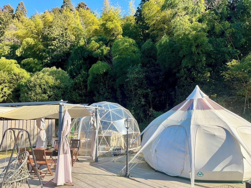 Economy Tent, Non Smoking