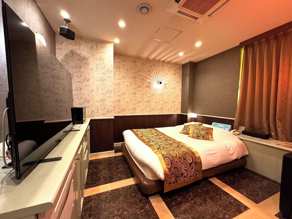 HOTEL EN