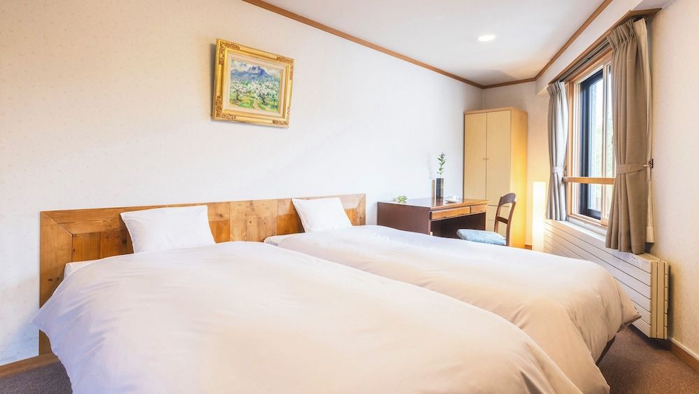 Economy Twin Room, Non Smoking
