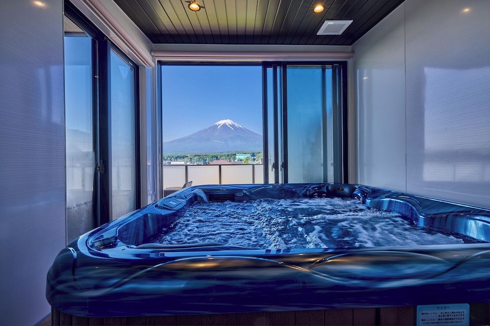 Luxury Villa, Mountain View