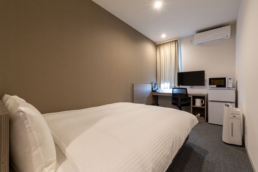 Standard Double Room, Non Smoking (check-in is not available after 11PM)
