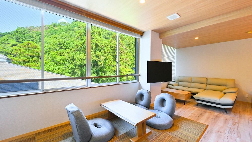 Japanese-Western Suite Room with Semi Open-air Bath