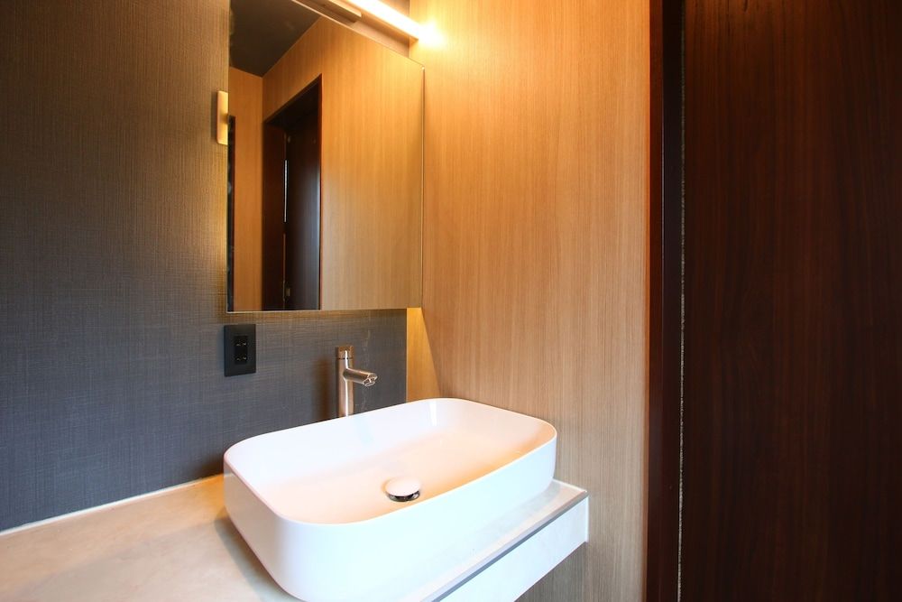 Basic Twin Room