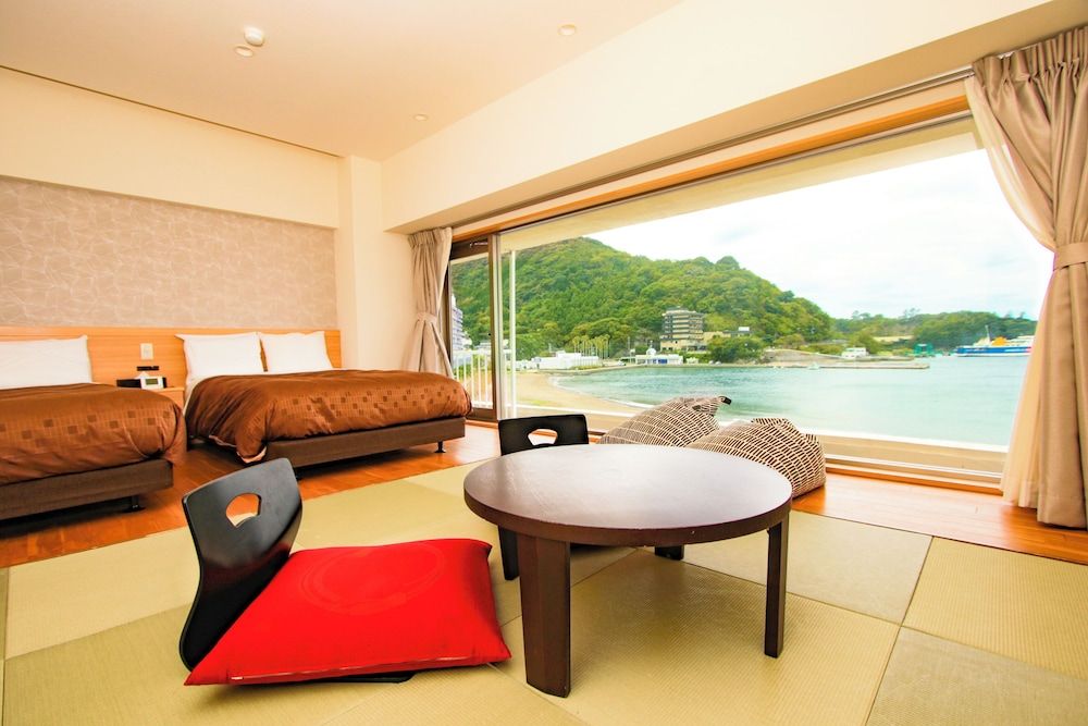 Superior Japanese-Western-Style Twin Room with 8 Tatami mats(Sea Side) - Shower Only - Non-Smoking