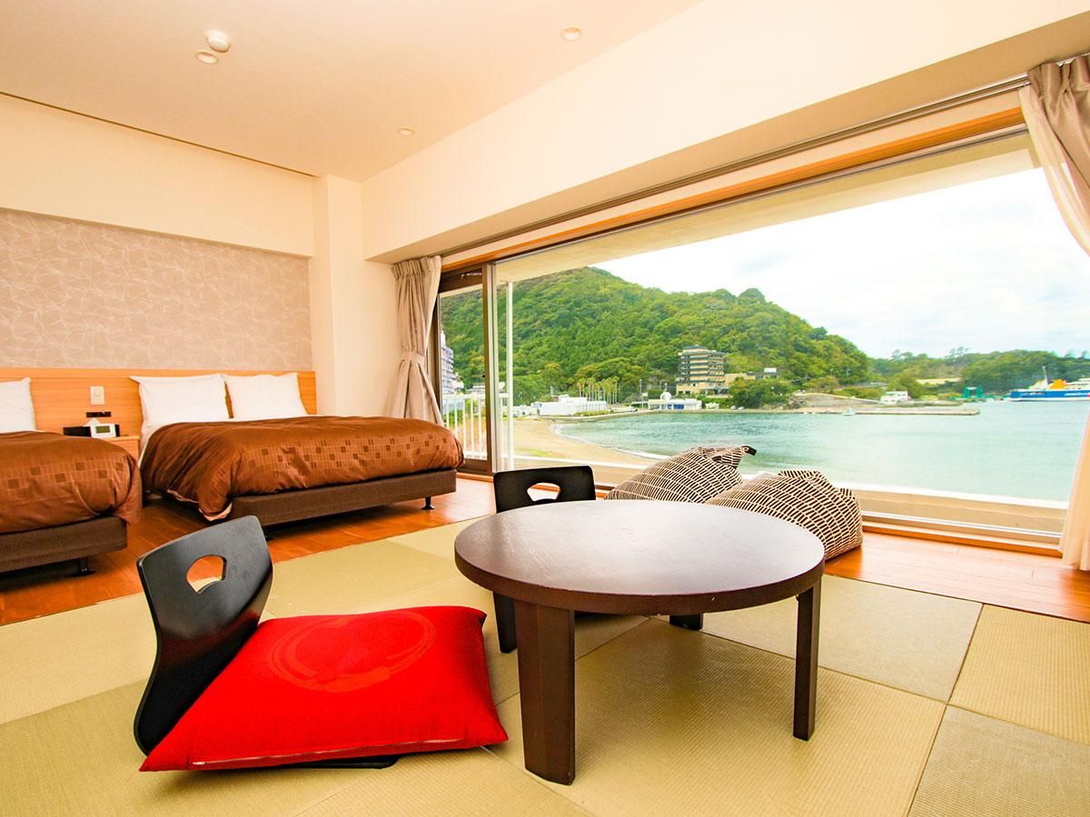 Sea Side Superior Japanese-Western-Style Twin Room with 8 Tatami, Shower Only, Non-Smoking
