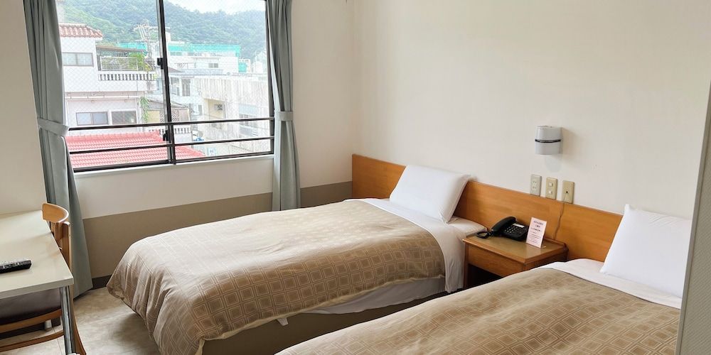 Twin Room, Smoking (with Unit Bath)