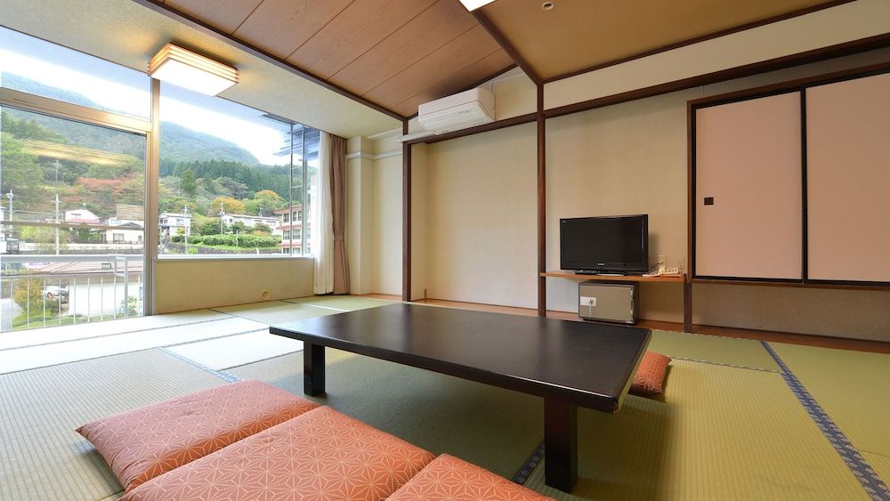 Standard Japanese-Style-Room holds 12 people - Indoor Bath - Non-Smoking