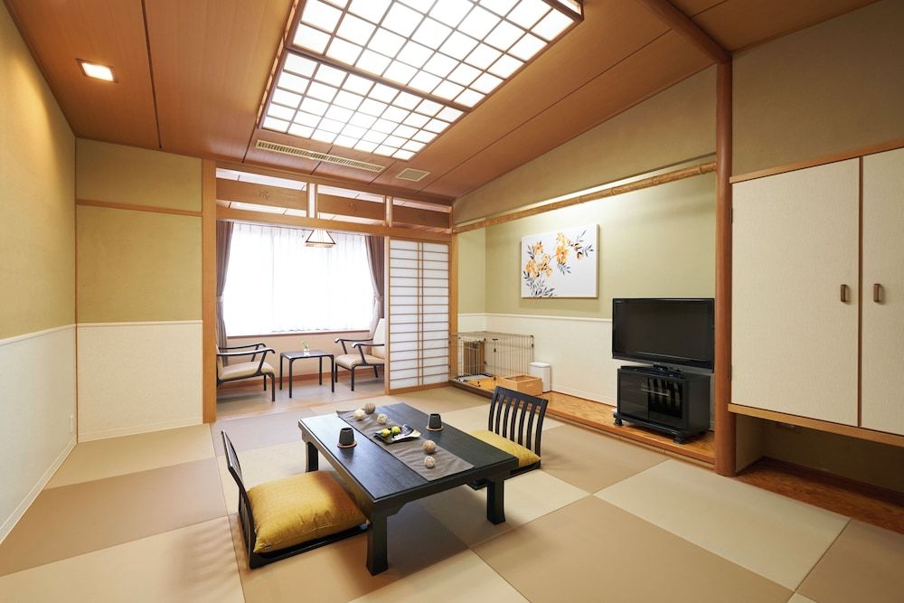 [Japanese-style 8 tatami mats + wide veranda] 25 square meters, Non Smoking
