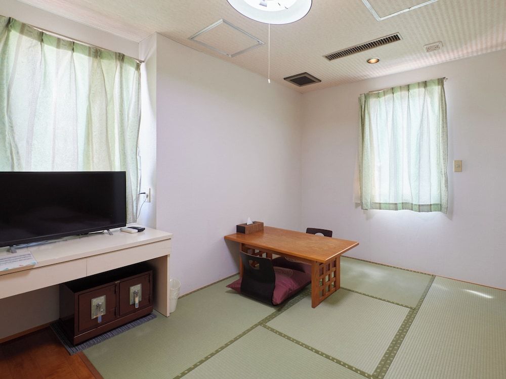 Traditional Quadruple Room, Non Smoking