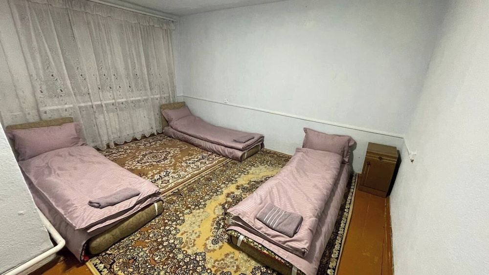 Jakesh Basic Quadruple Room, Mountain View 4