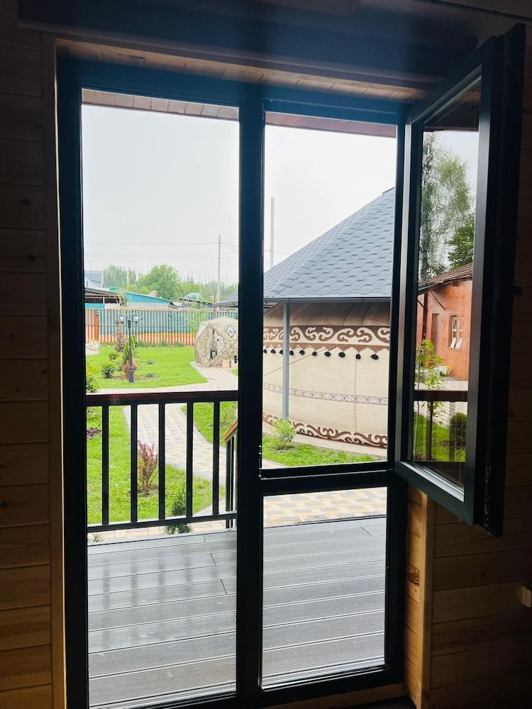 Bermet Guest House Apartment, 2 Twin Beds, Mountain View 4