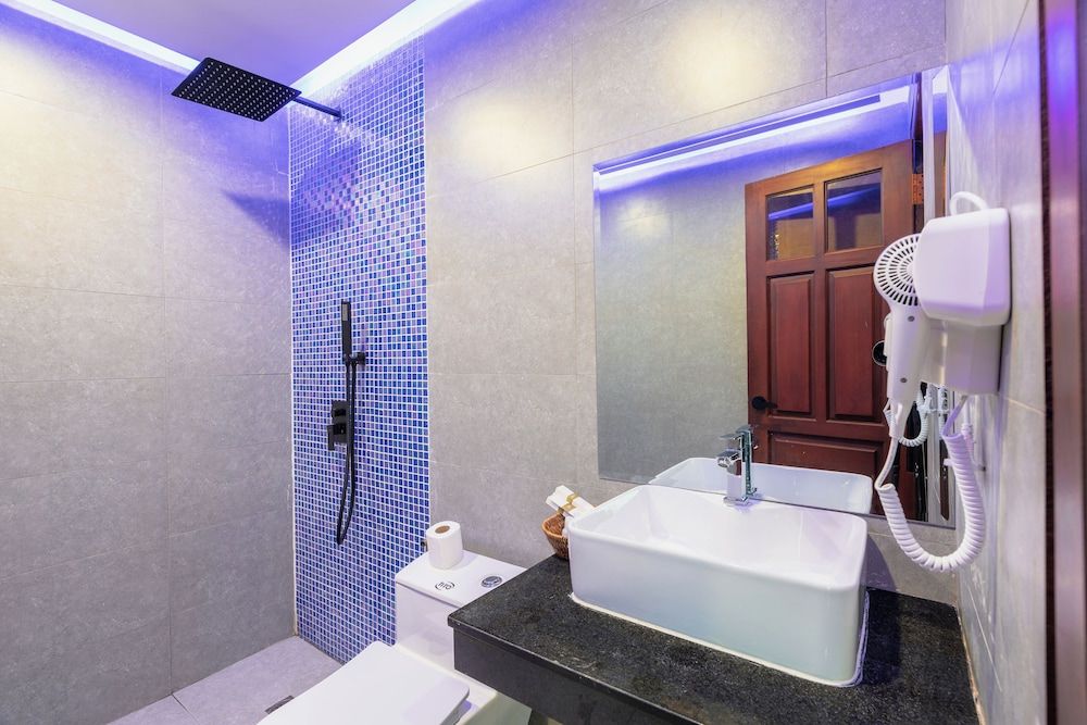 Pich Kunthea Angkor Resort Deluxe Double Room, Balcony, Garden View 26