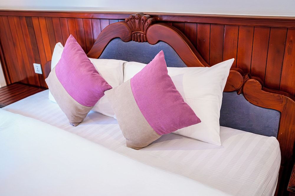 Pich Kunthea Angkor Resort Deluxe Double Room, Balcony, Garden View 3