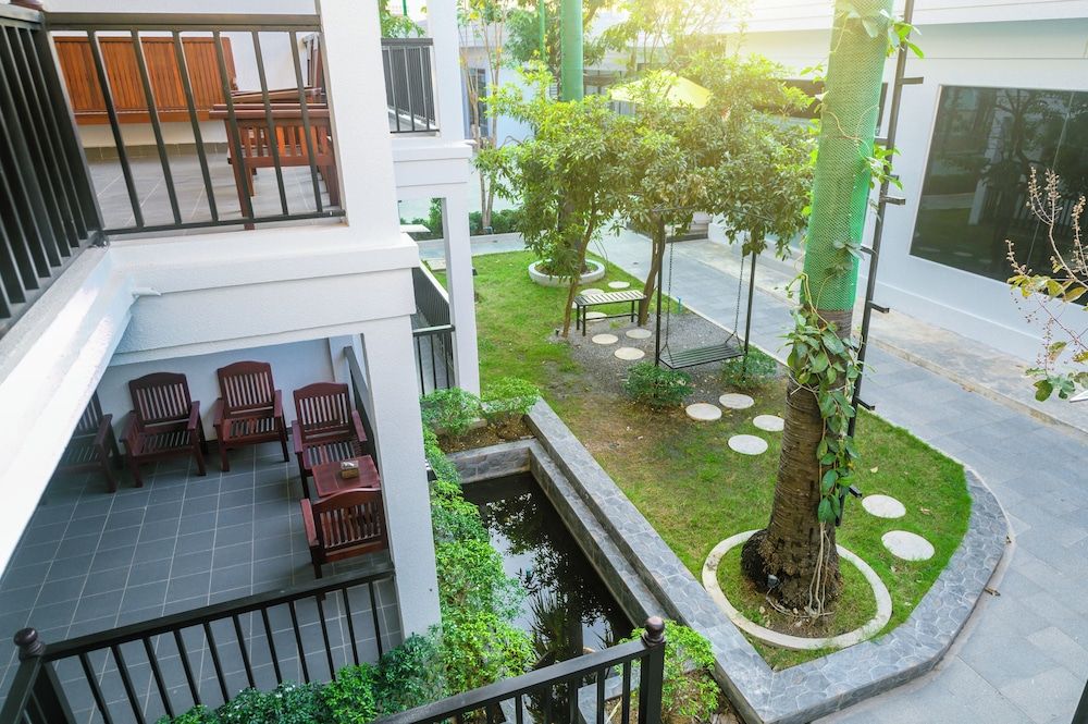 Pich Kunthea Angkor Resort Deluxe Double Room, Balcony, Garden View 19