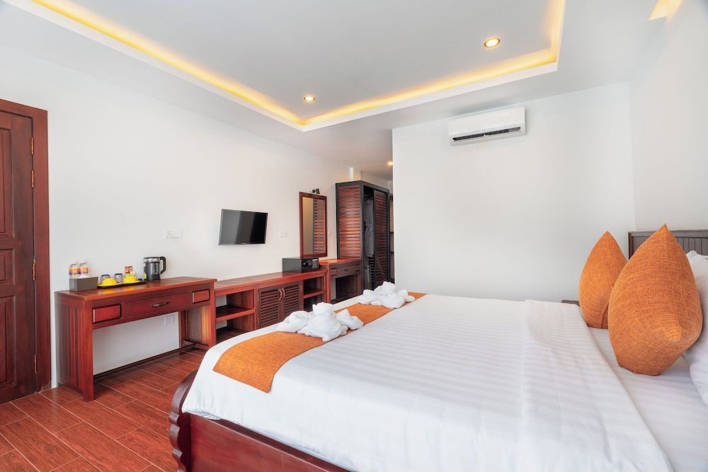 Pich Kunthea Angkor Resort Deluxe Double Room, Balcony, Garden View 12