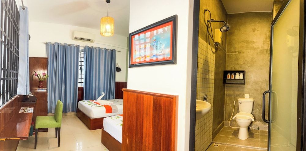 The Center Point Deluxe Twin Room 11