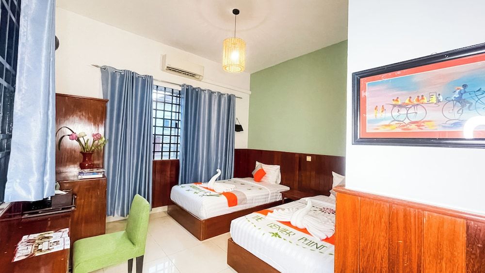 The Center Point Deluxe Twin Room 10