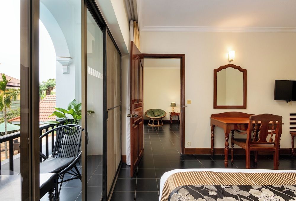 Luxury Room, 2 Bedrooms, Pool View