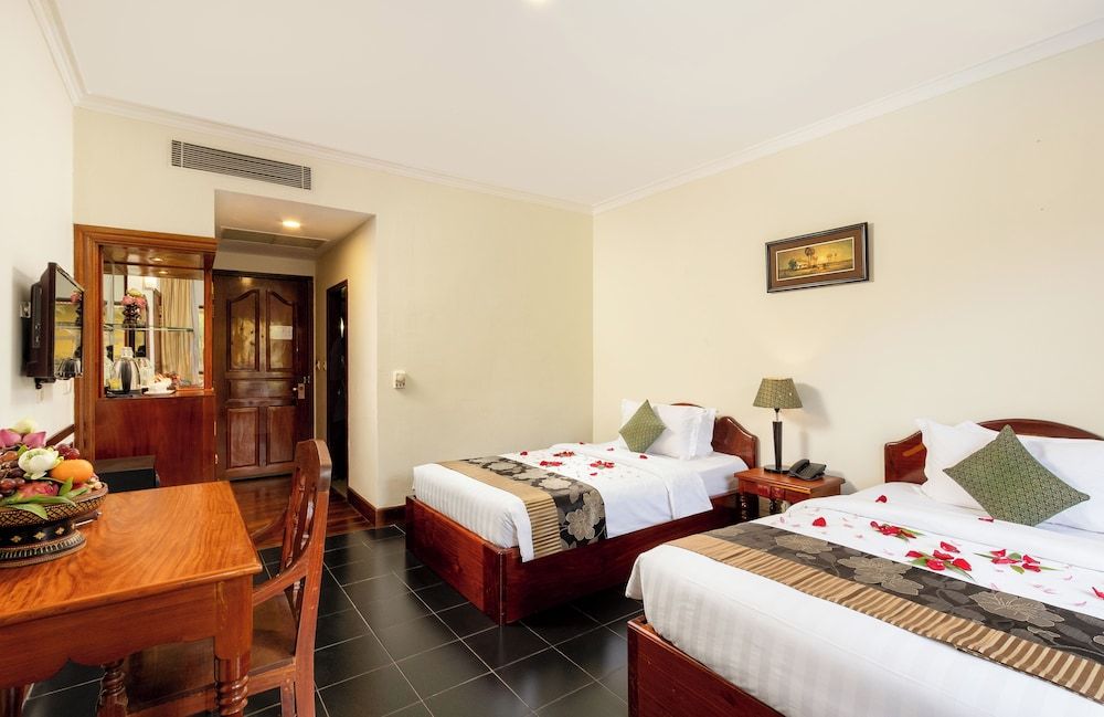 Luxury Room, 2 Bedrooms, Pool View