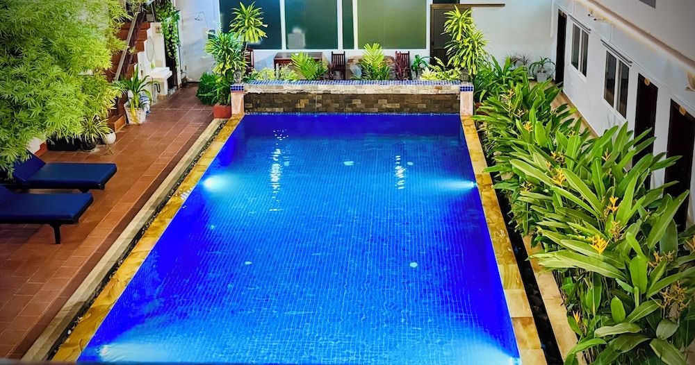 Golden Bakong Boutique Deluxe Double Room, 1 King Bed, Pool View 9