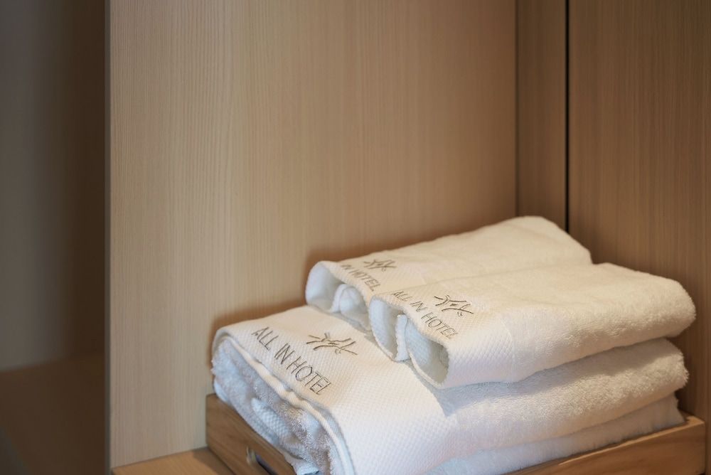 ALL IN LIGHT LUXURY HOTEL Family Double Room 3