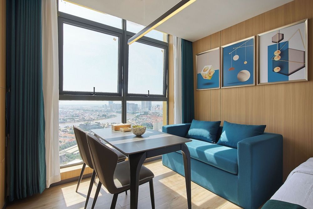 ALL IN LIGHT LUXURY HOTEL Family Double Room 5